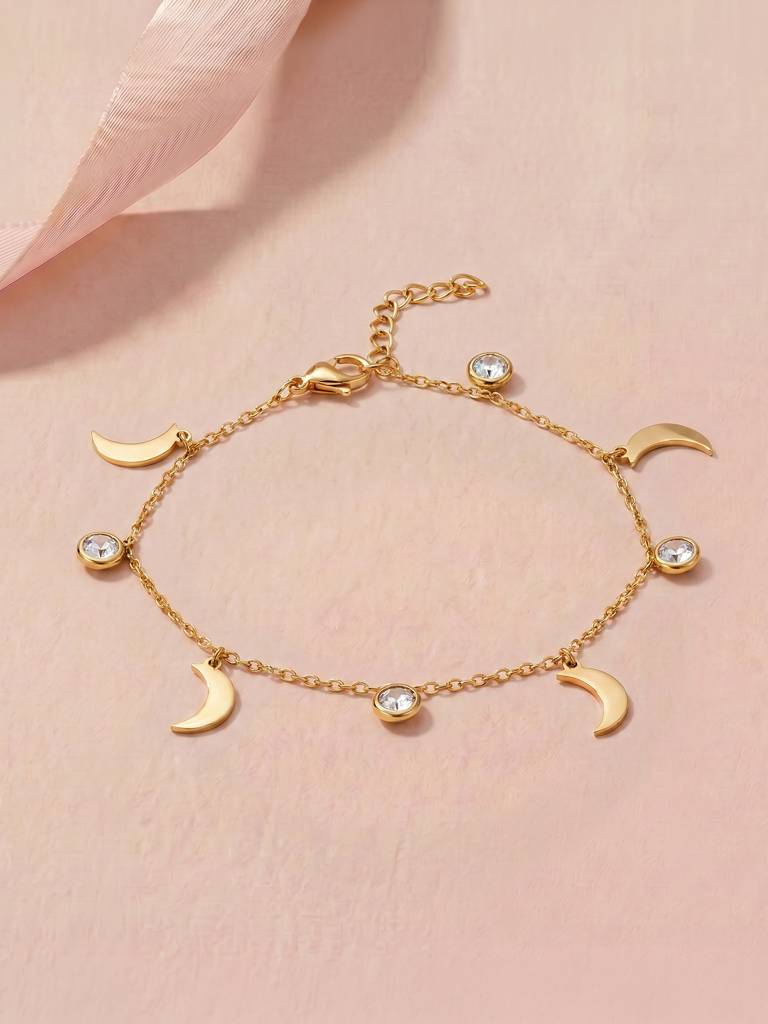 Sleek Moon Glow Charm Bracelet For Women - Waterproof & Anti-Tarnish : BR0755