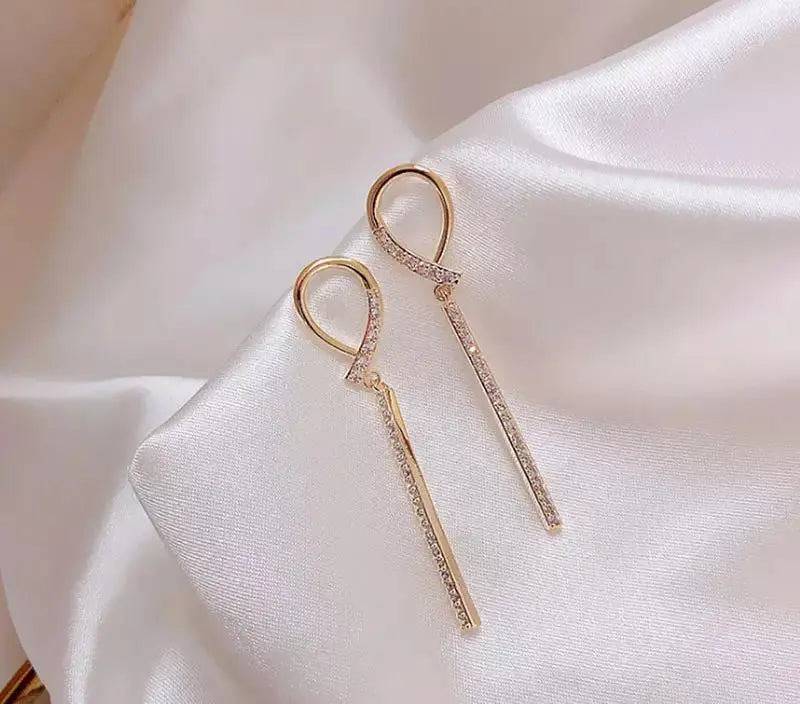 Waterdrop Shape Ribbon Dangle Zircon Earrings : ES10314