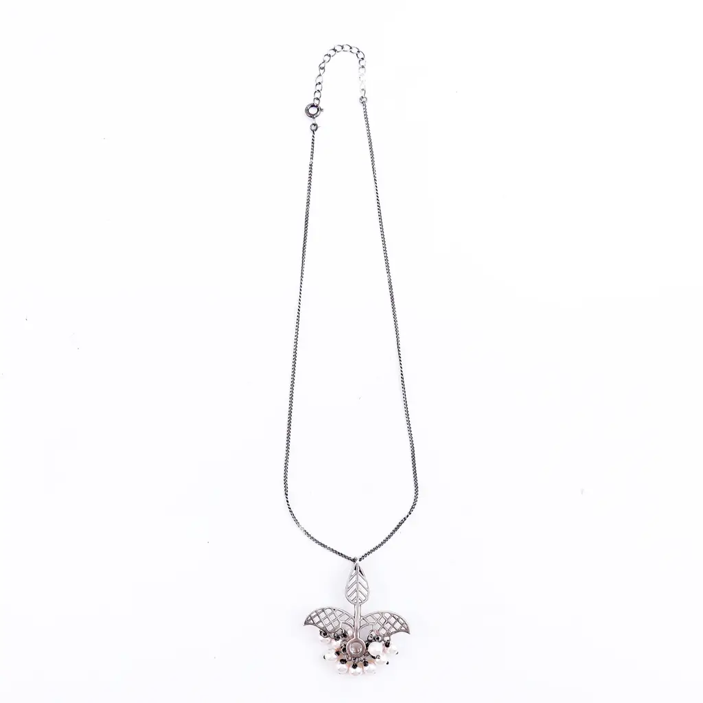 Silver Leaf Filigree Oxidized Necklace : 47437463