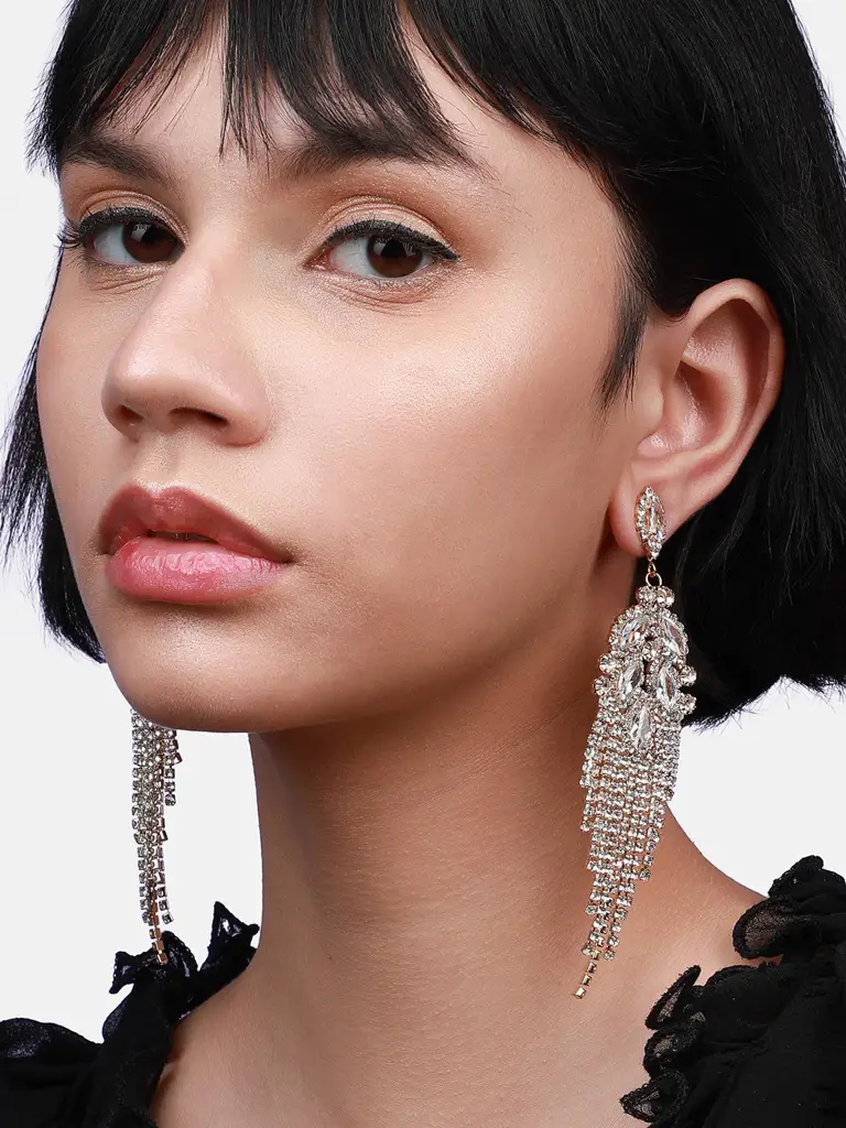 Vasudha-Graceful Cascades: Sohi'S Drop Earrings : SOHIER9355