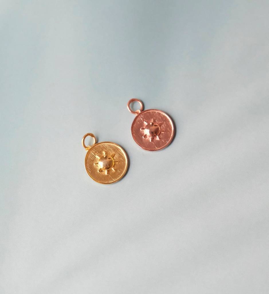 Sun Shine Charm : CHA_SUNSH_WCS_4439