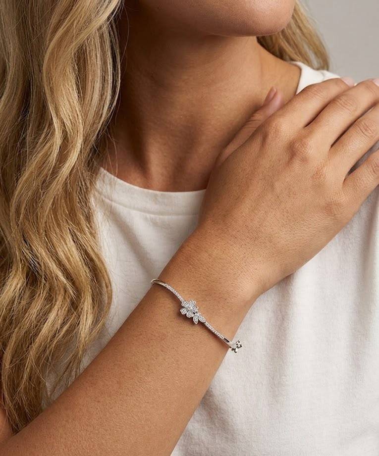 92.5 Sterling Silver Bloom Grace Floral Bracelet For Women : BR-6