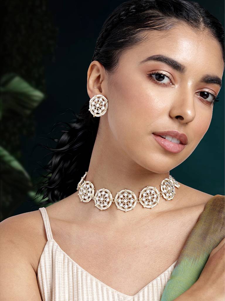 Peora Gold Plated White Kundan Beads Studded Choker Necklace Stud Earrings Set Ethnic Function Fashion Jewellery G : PF09N188W