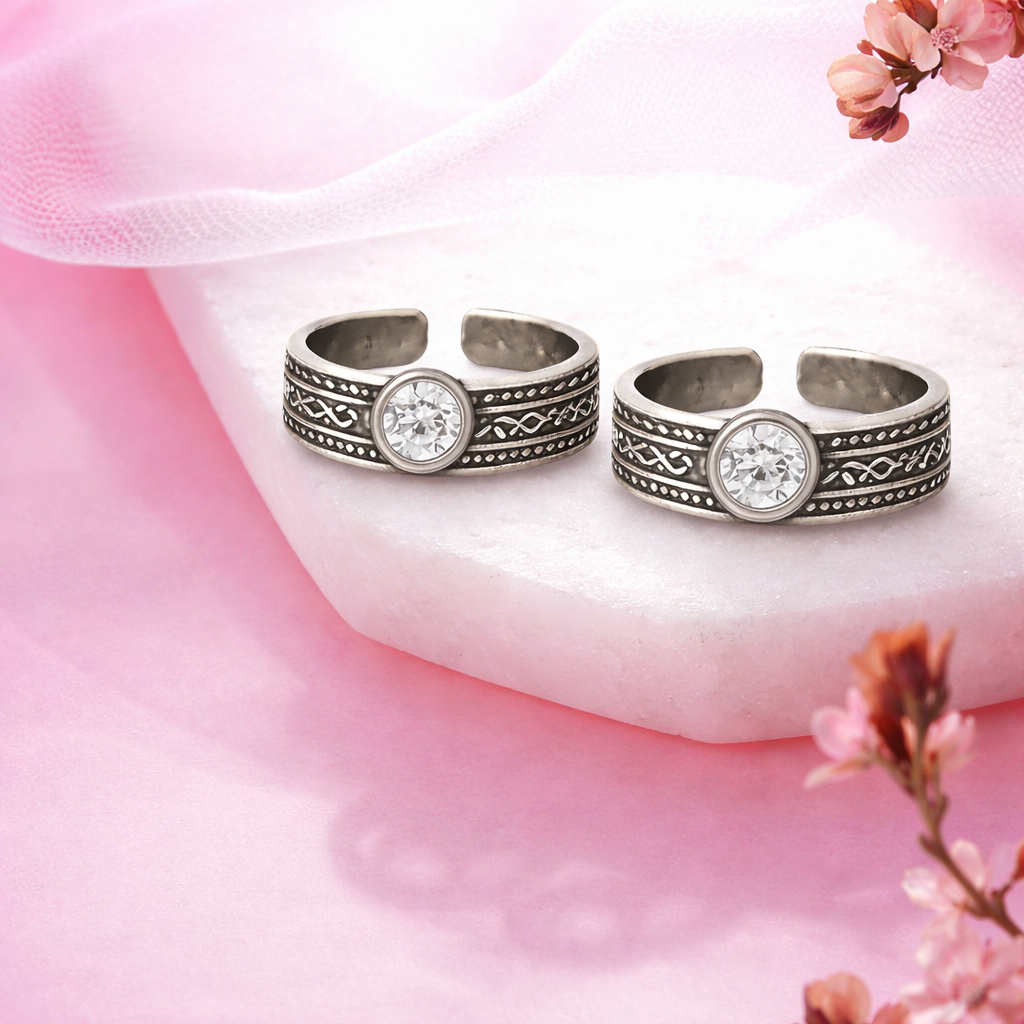 Tribal Engraved Adjustable Toe Ring - Sterling Silver Oxidized : Toe-0023
