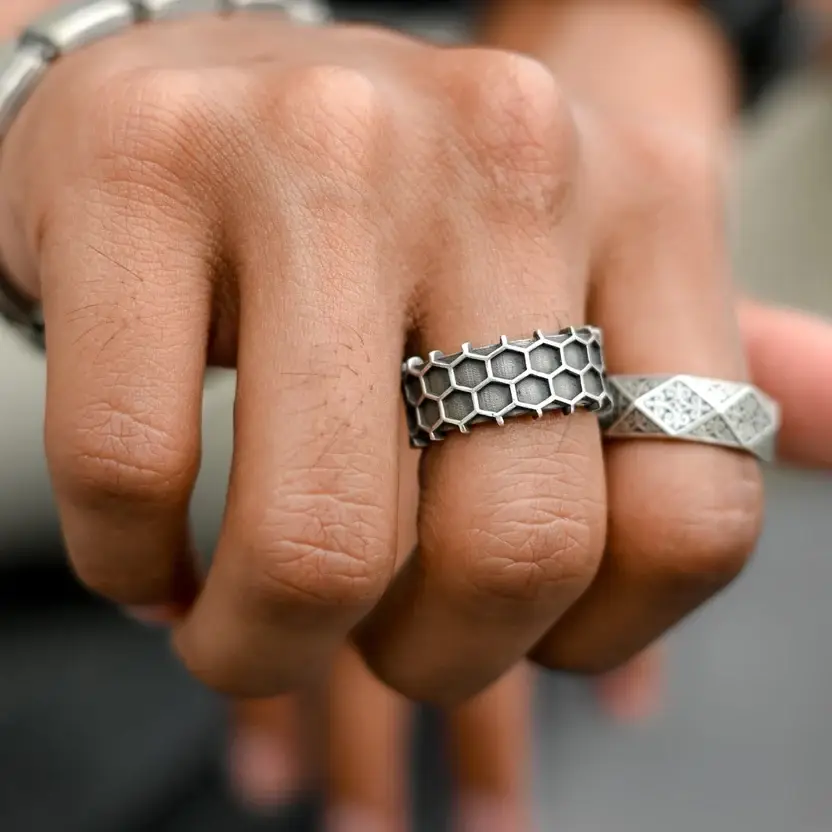 Silver Web Band : ZV-RNG-WEB-004-B