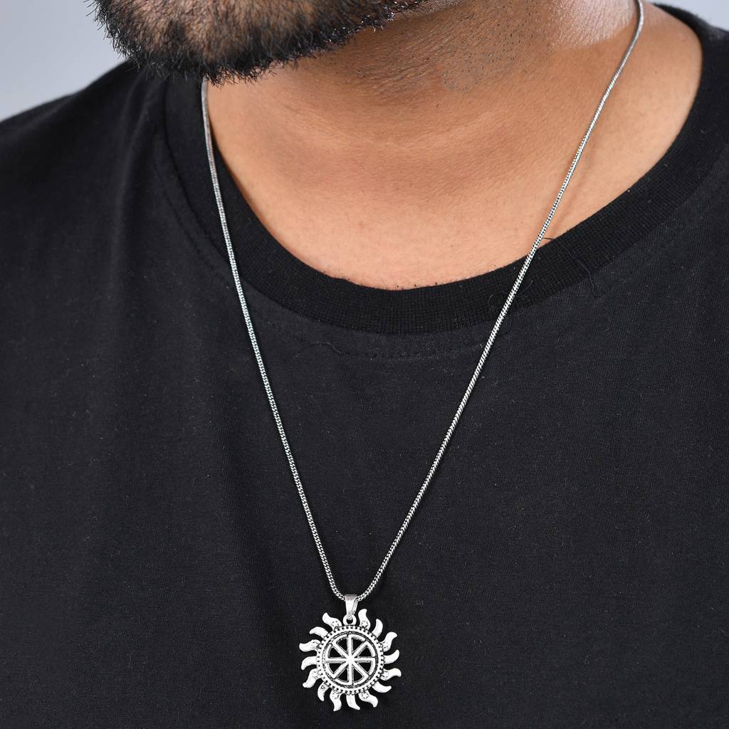 Statement Solar Wheel Silver Oxidised Men’S Pendant : 8905124565706