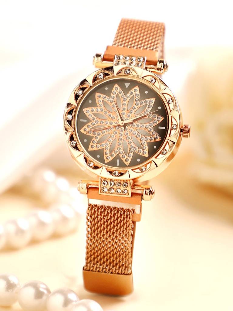 Black & Gold Crystal Stone Decorative Analog Round Dial : HSWC1040