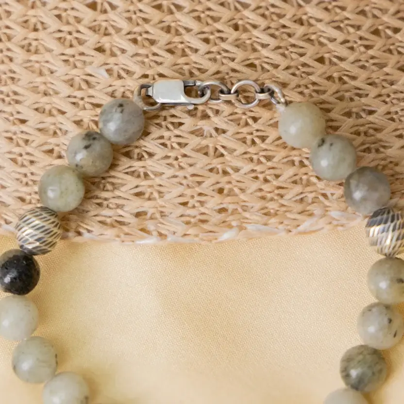 Labrodorite Crystal Silver Bracelet : ZV-BRC-NAT-006