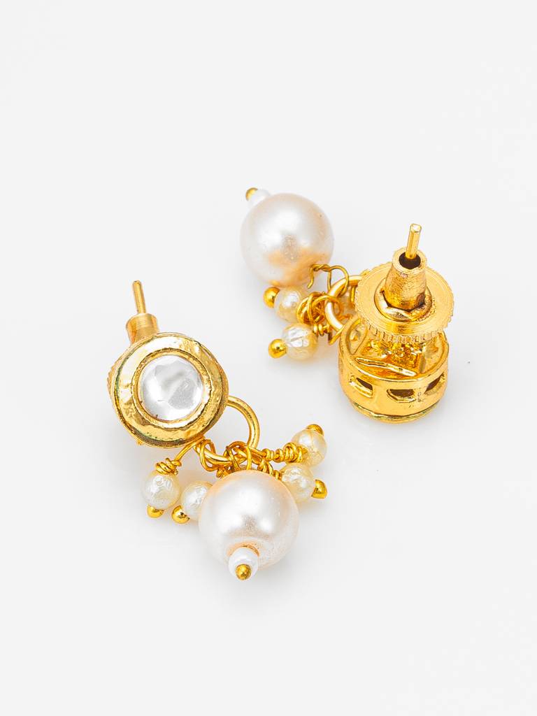 Round Kundan Single-Strand Necklace Set With Pearl Cluster Earrings : NK4405