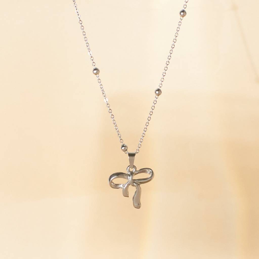 Ribbon Charm Silver Necklace : NS14022-S