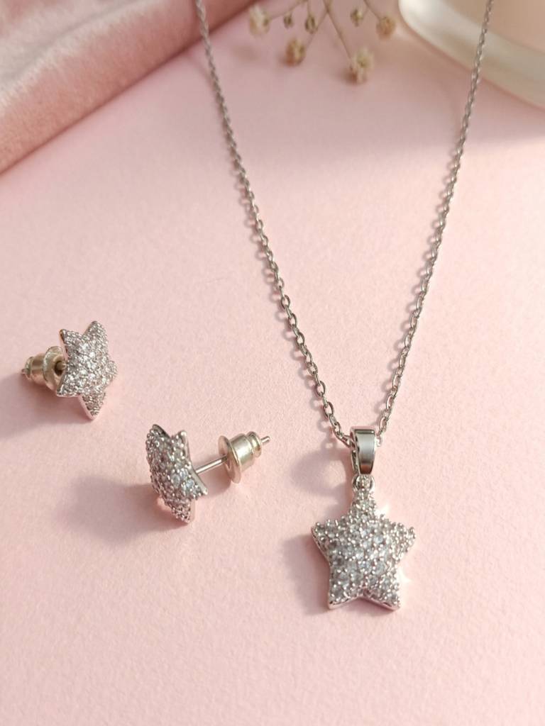 Silver Plated Star Pendant Necklace & Stud Earrings Set : NEC-999-A8128
