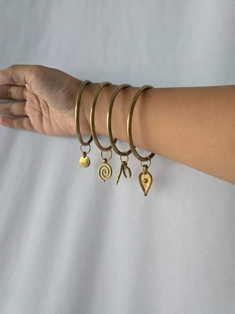 Solid Brass Bangle - Spiral : B31.01