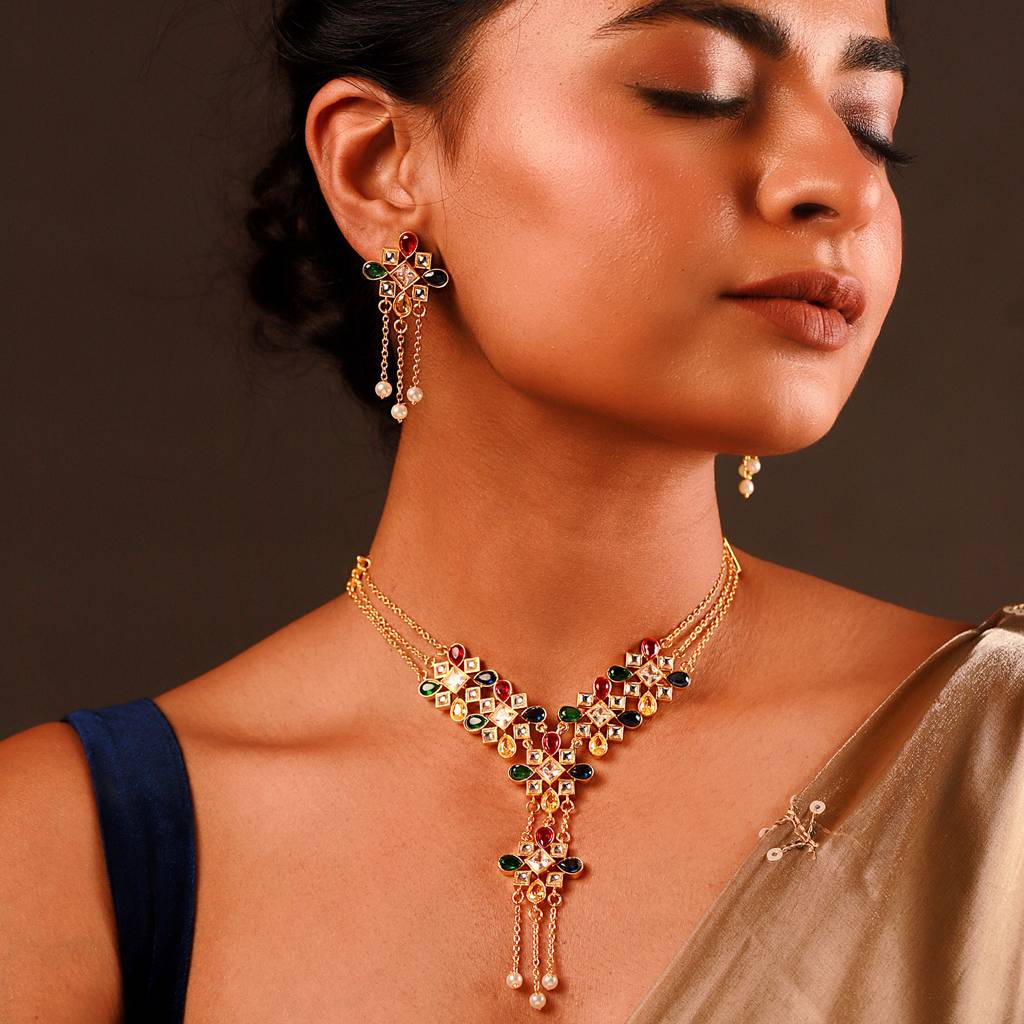 Navratna Eternal Symmetry  Short Necklace Set : 8905124570878