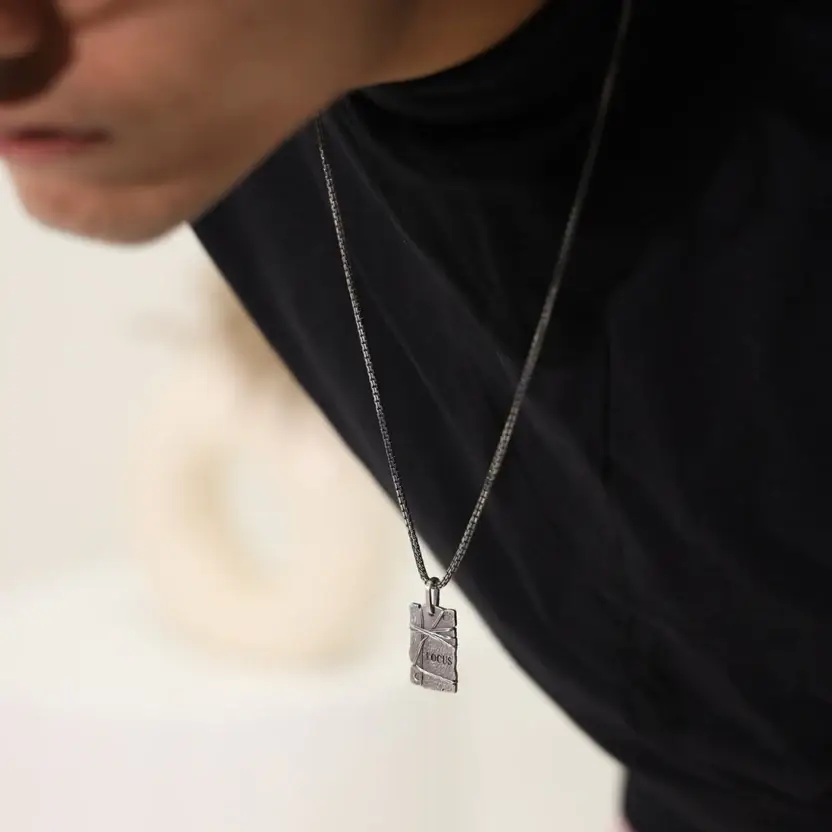 Focus Silver Pendant : ZV-PEN-FS-026