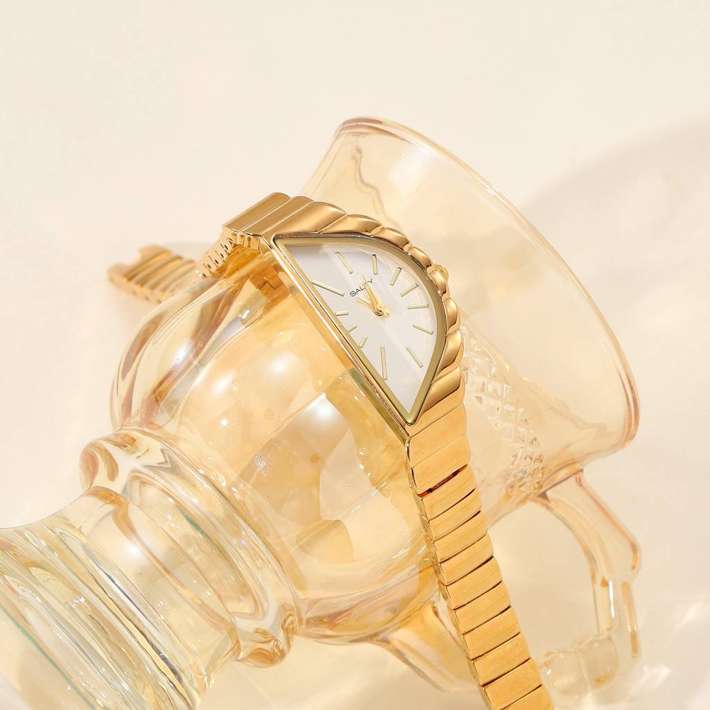 Golden Arc Elegance Watch : WT-S-0039-G-WH