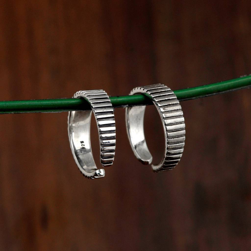 Striped Oxidized Toe Ring - Sterling Silver : TR00081