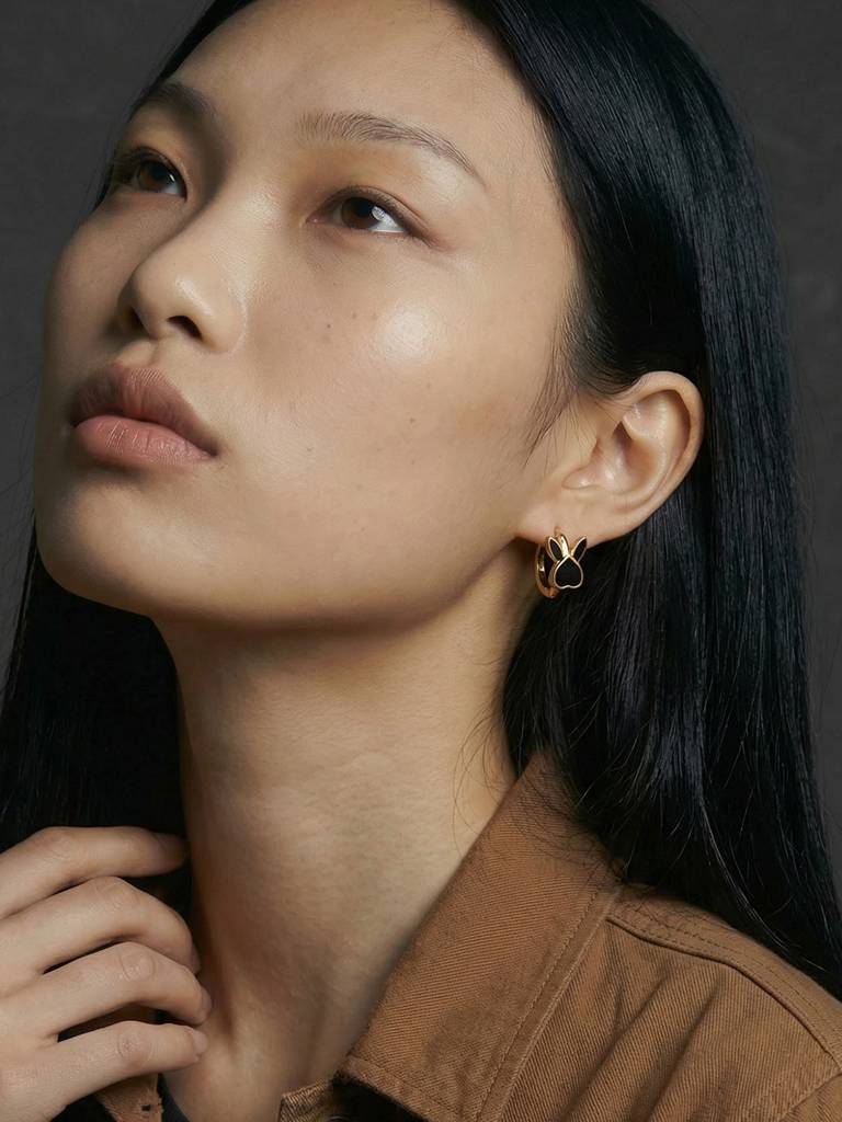 Black Bunny Hoop Earrings : ER0542