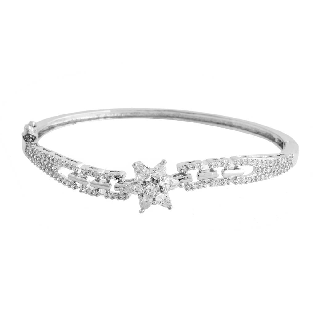 Sparkling Elegance Floral Aura American Diamond Bracelet : 8905124541144
