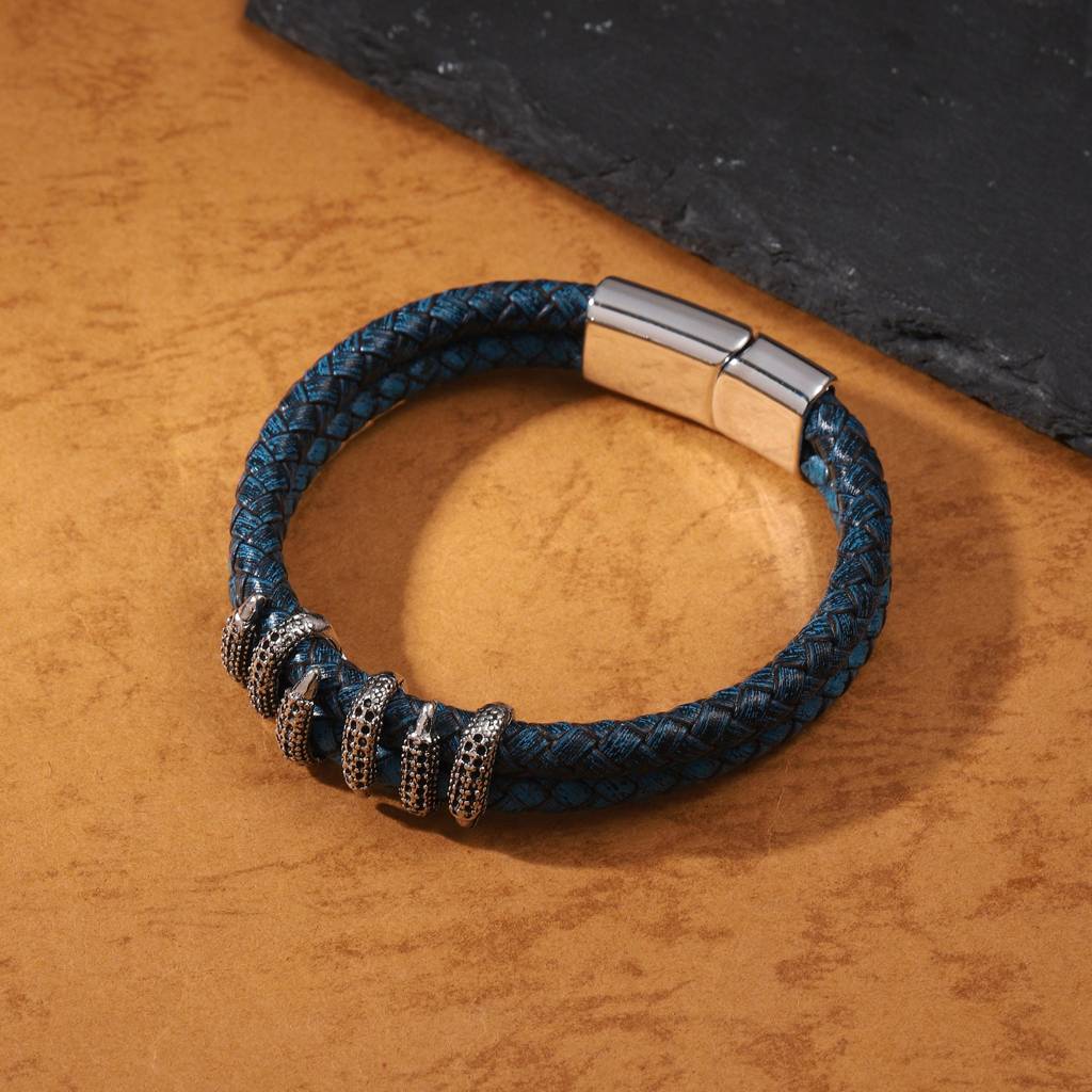 Darkforge Clawed Bracelet - Blue : MB1S1010-S-DBU