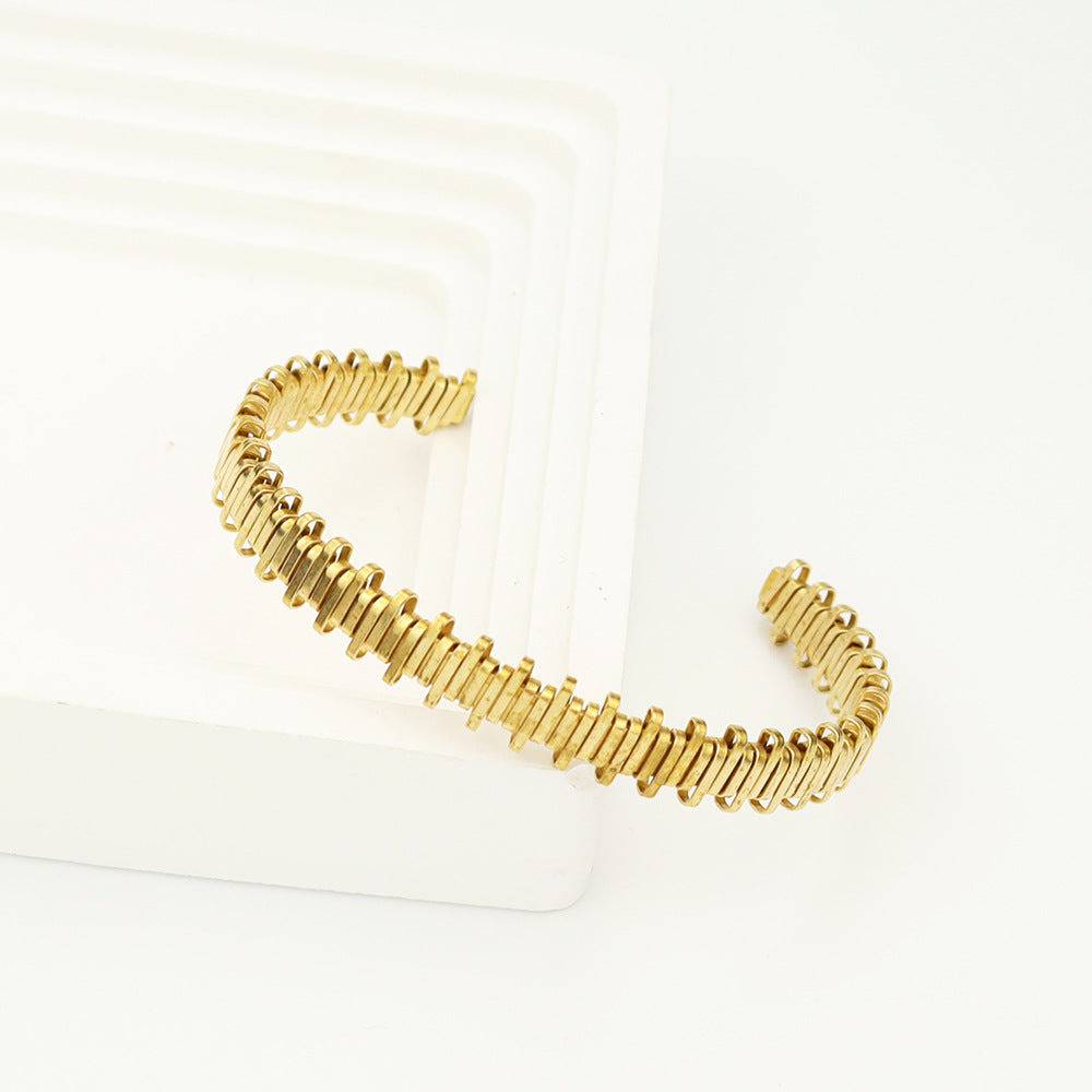 Spikey Golden Cuff Bracelet : MB1S1001-G