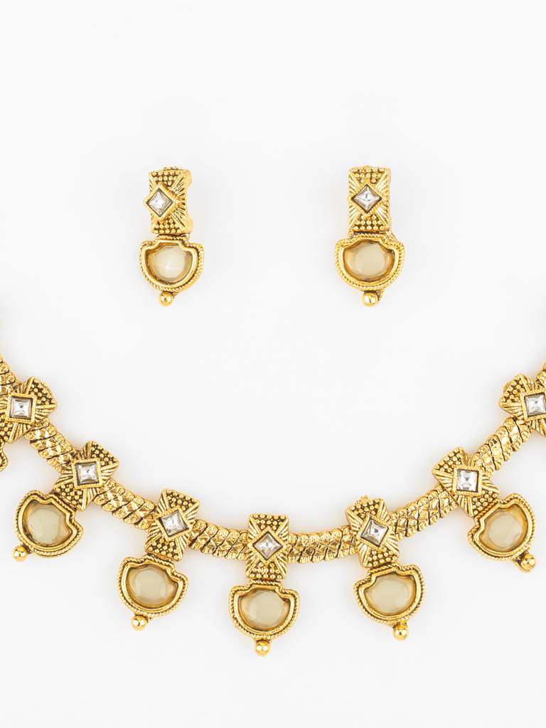 Gold Plated Kundan Heart Motif Traditional Necklace Set For Women : NK4820