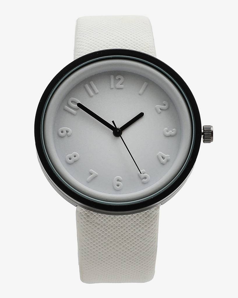 White & Black Analog Round Dial With Black Hour Marker & White Leather Strap : HSWC1026