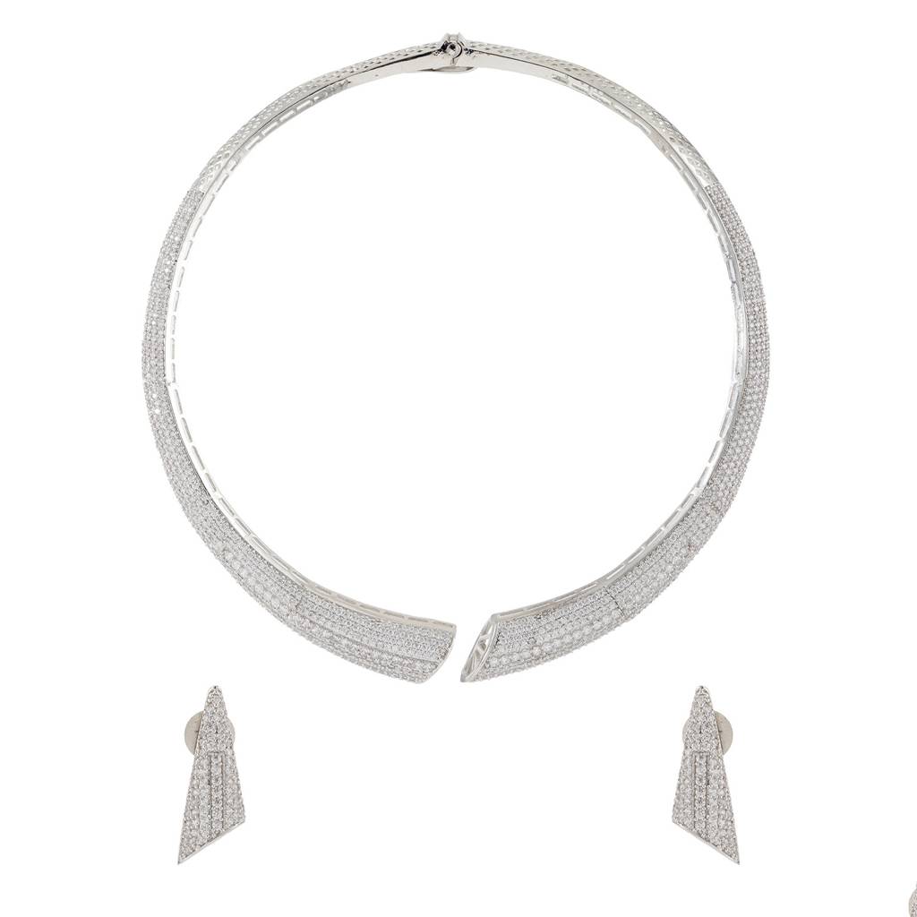 Sparkling Elegance Diamond Frost Luxe Hasli Necklace Set : 8905124571189