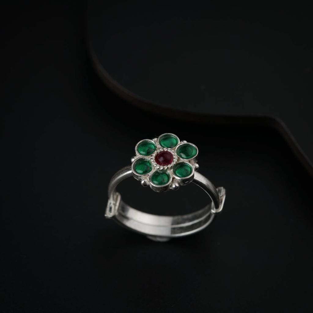 Bageecha Green Flower Ring | 92.5 Silver | Kempu Stones : silve_green_flower_ring_sep24