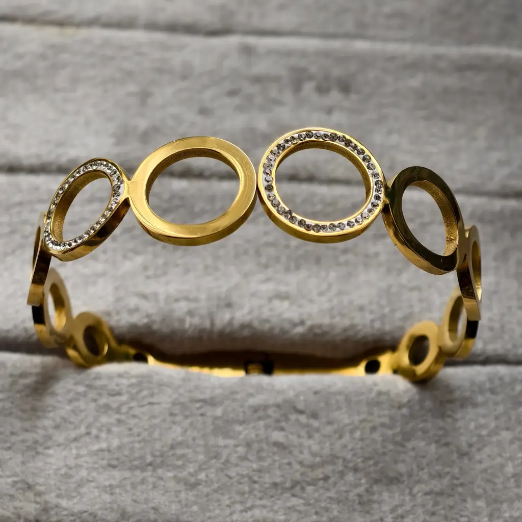 Circle Glow Rhinestone Bangle : PST098