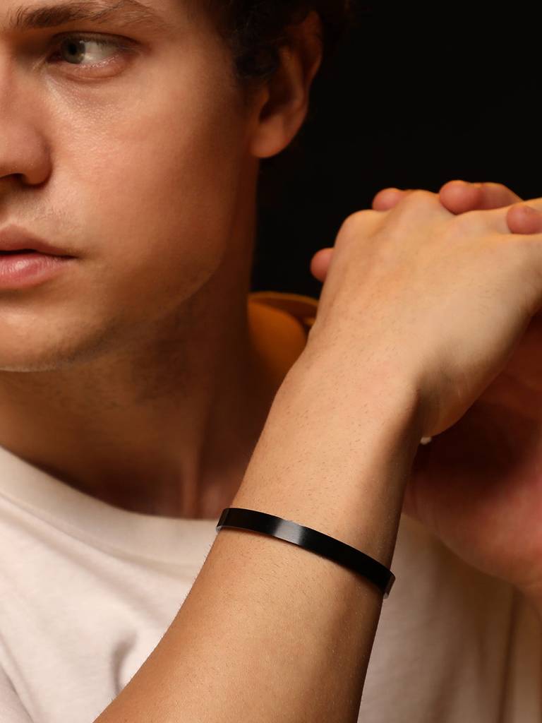 Men'S The Minimal Cuff Bracelet - Onyx Black : FABR1117