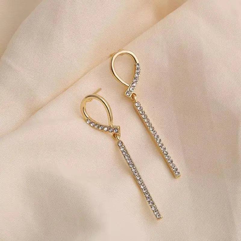 Waterdrop Shape Ribbon Dangle Zircon Earrings : ES10314