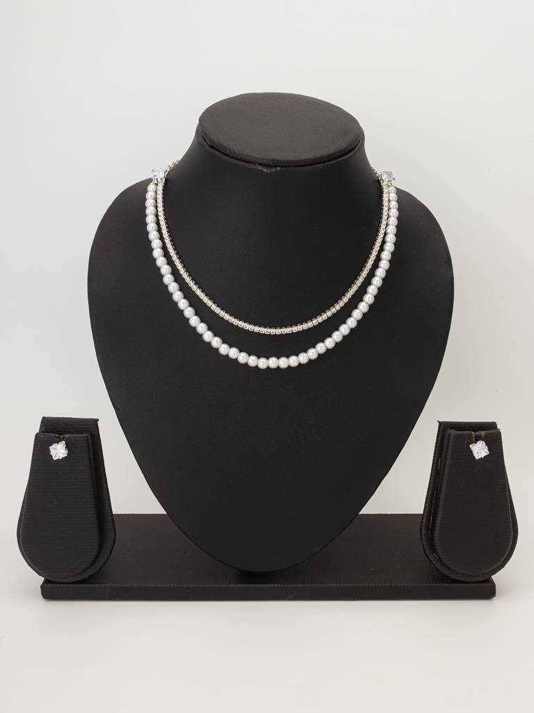 Double-Layer Pearl Necklace Set With Stud Earrings : NK4586