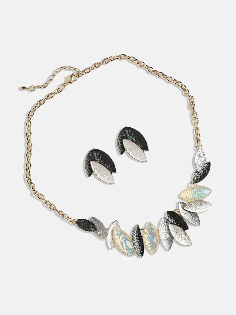 Pele-Women'S Black & Silver Textured Lanceolate Jewellery Set : SOHIJS9780