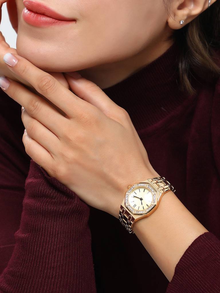 The Aetheria Cushion Watch : HSWC1315