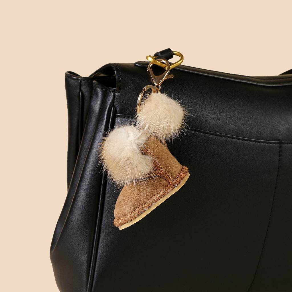 Winter Shoe Bag Charm : C-BG-0078-BE-BR