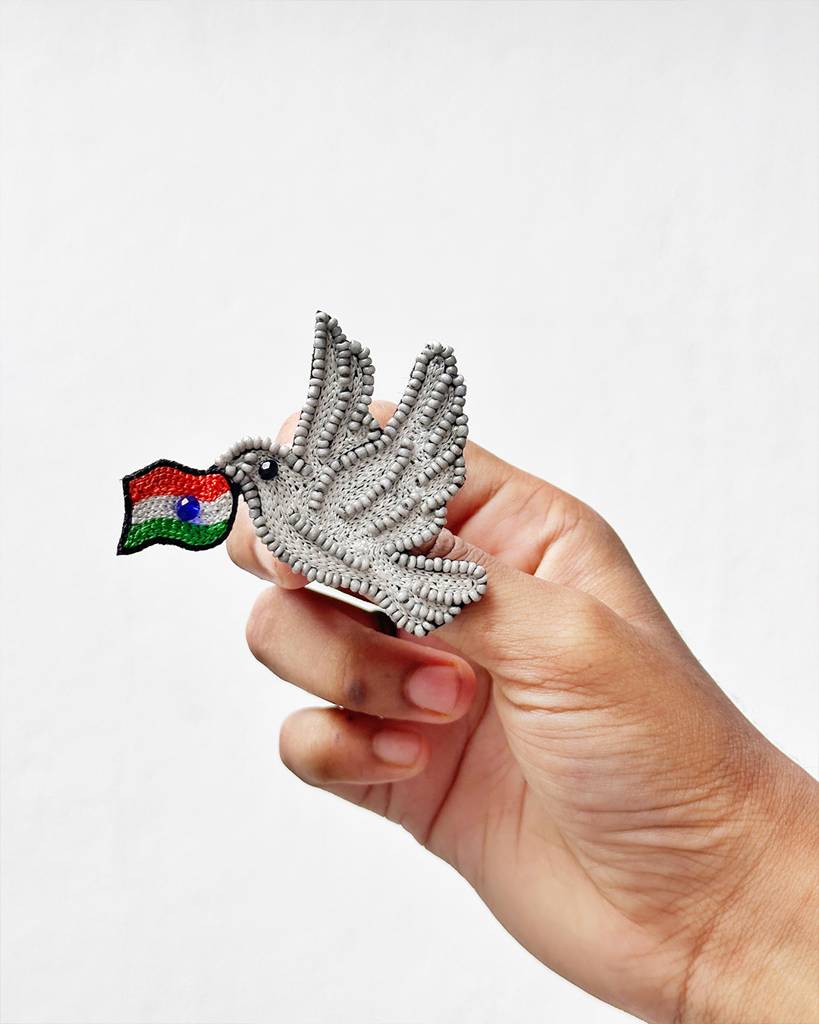 Independence Day Pigeon Brooch : ABBR2532