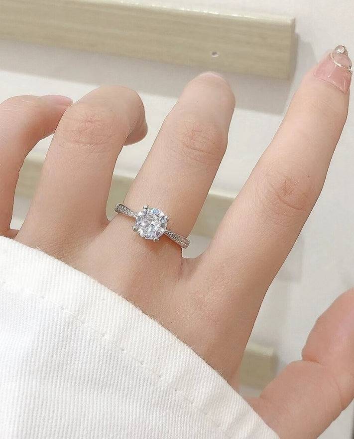 Cora Solitaire Silver Ring : RS13565-S