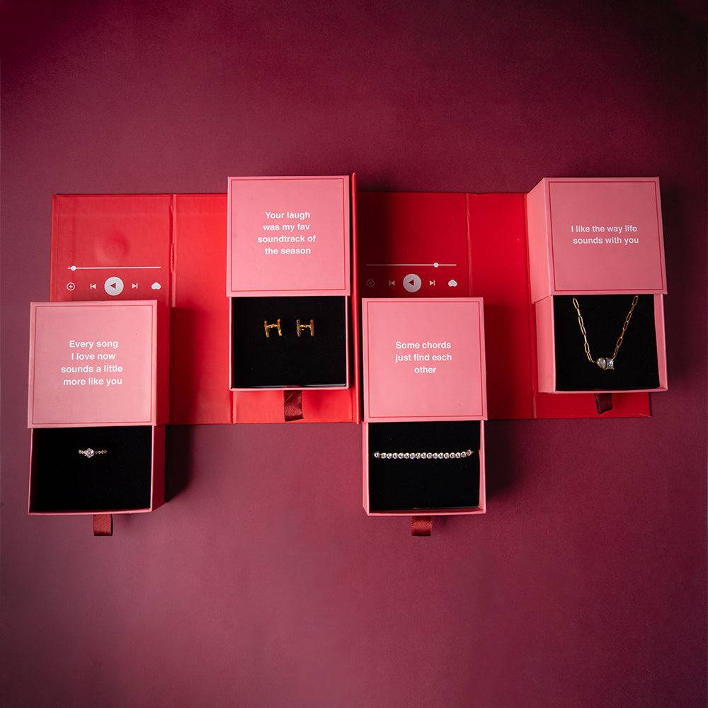 The Love Cassette Gift Box : MIXTAPEBOX-4