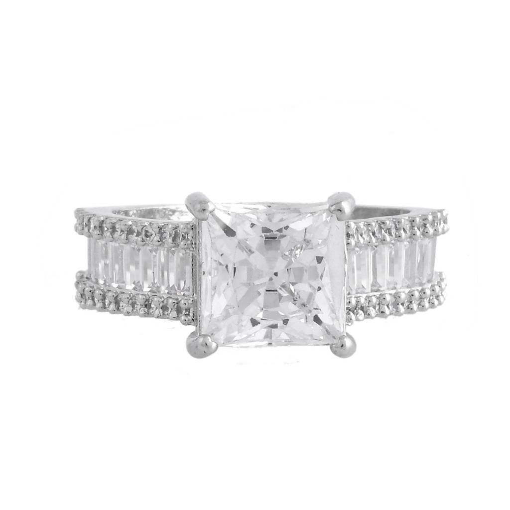 Sparkling Elegance Diamond Essence Solitaire American Diamond Ring : 8905124552324