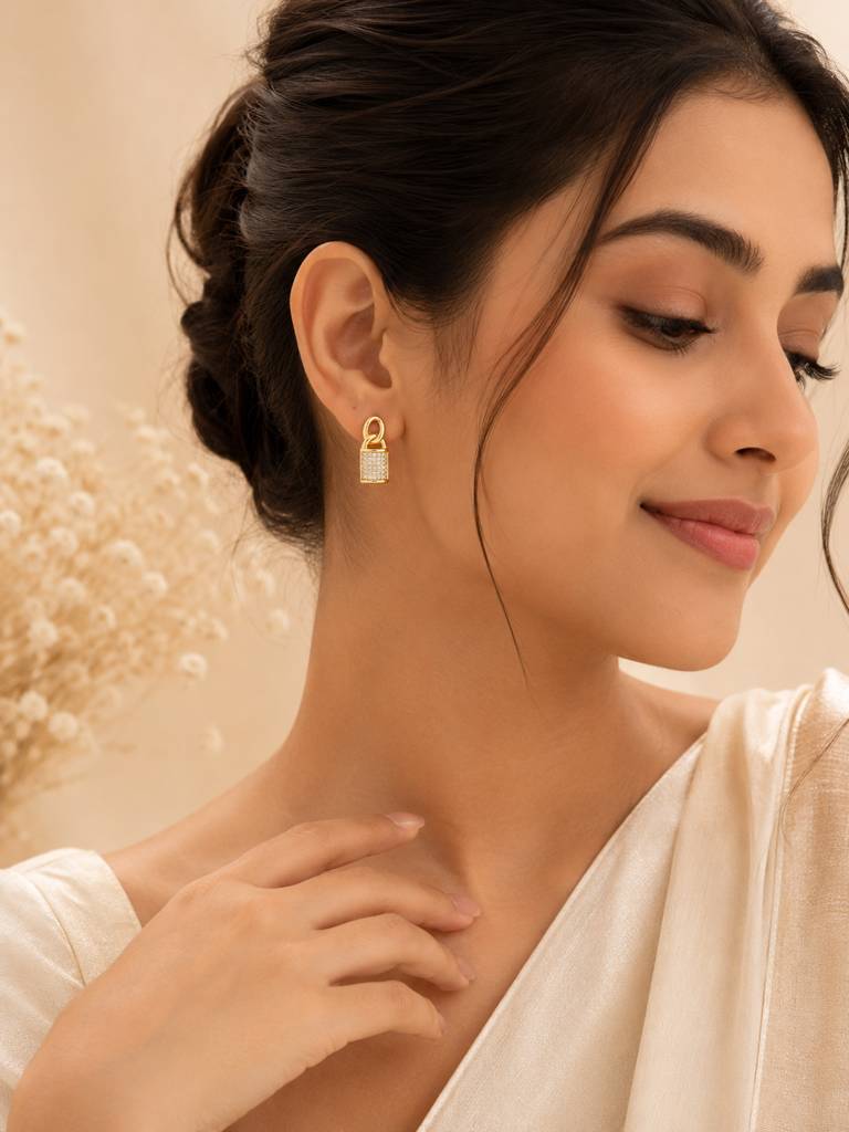18K Gold Plated Crystal Lock Drop Stud Earrings : AN-VM-GO-0145-DE