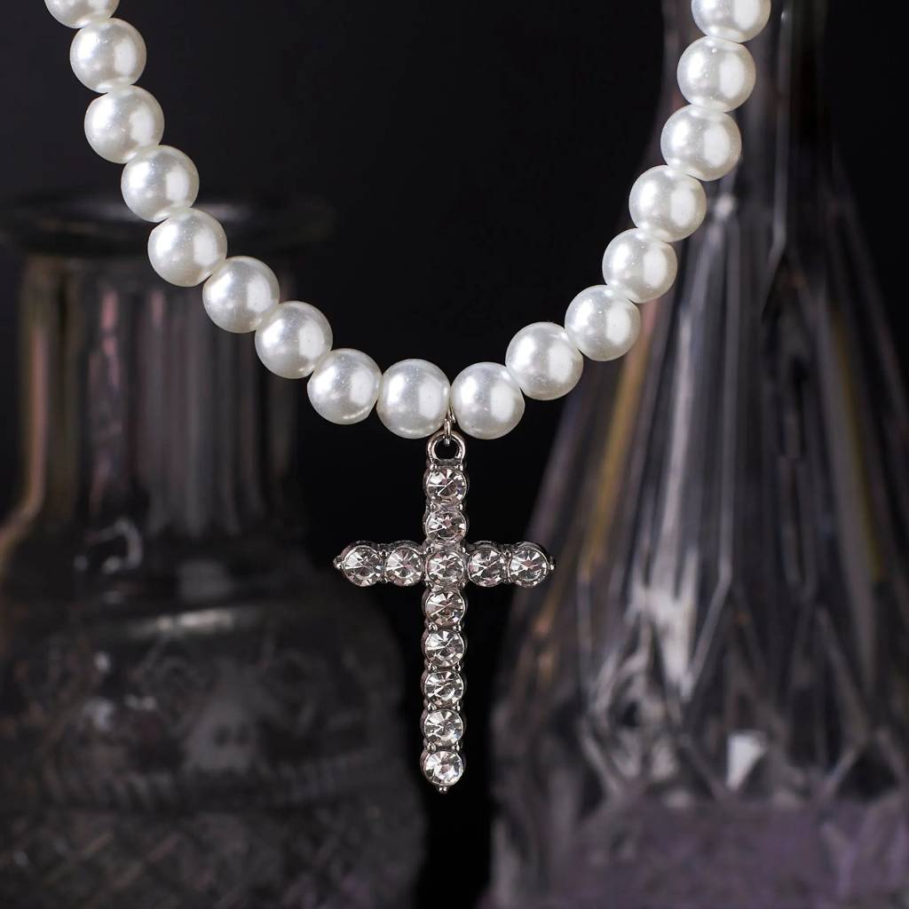 Pearl Pinnacle Cross Necklace : MN1S0448
