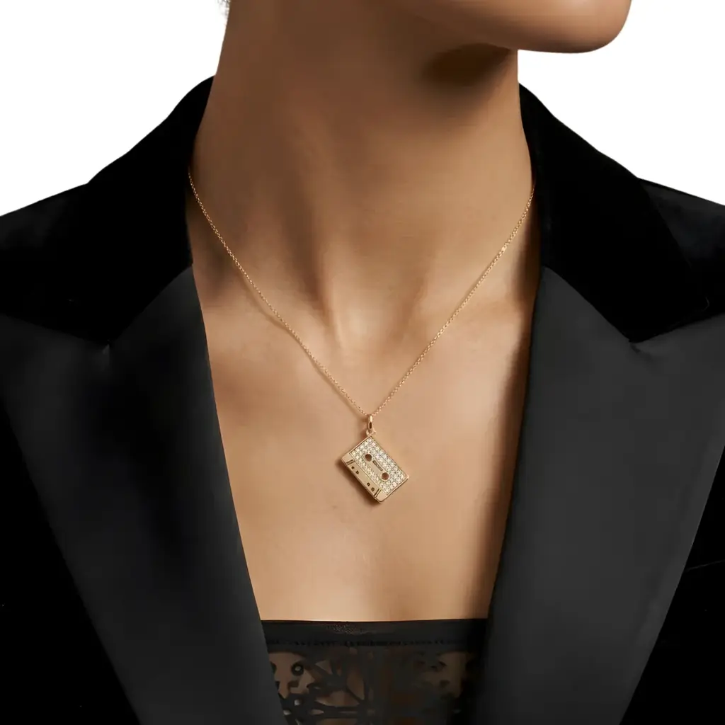 The Mixtape Muse Semi Silver Pendant Necklace : CSTE-SM-C-G