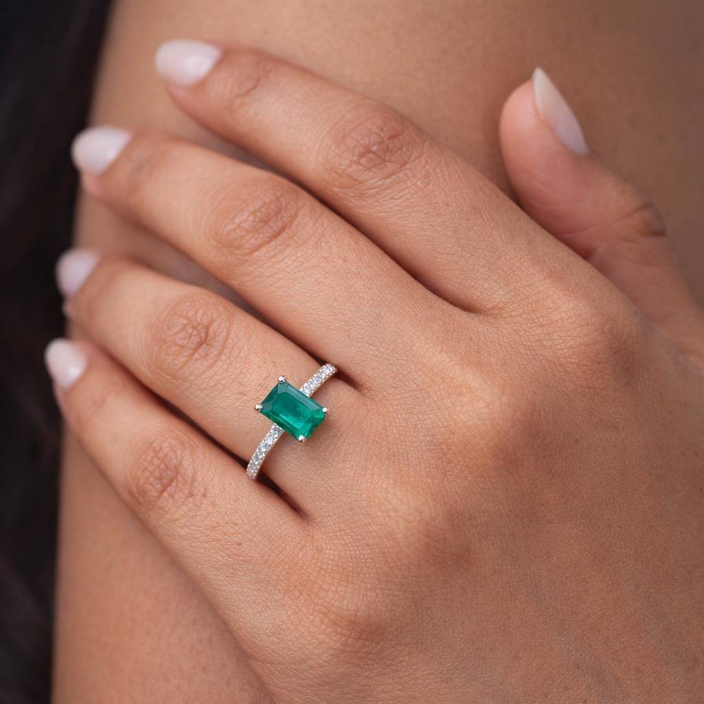 Green Stone Silver Ring : CLS-1