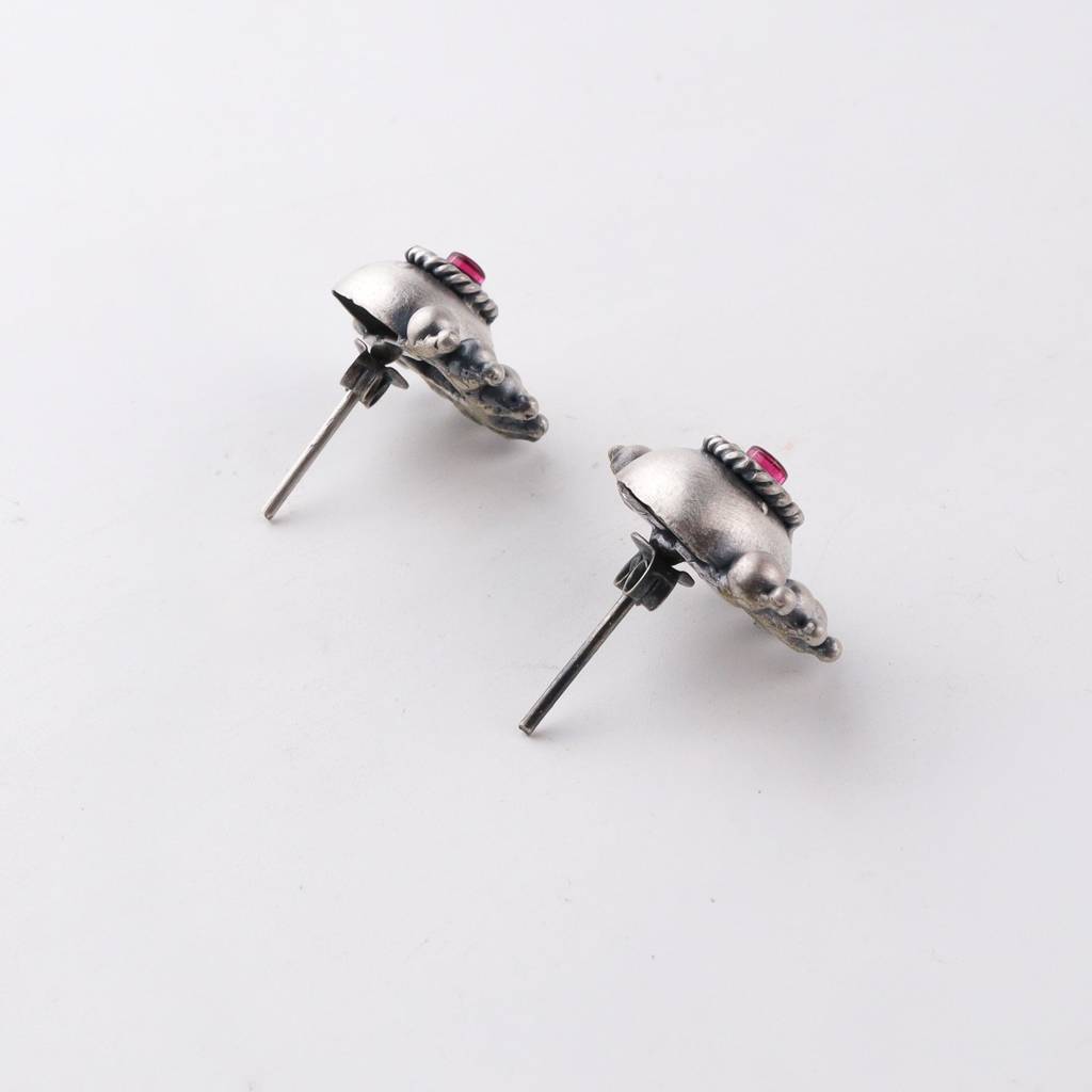 Silver Oxidized Dome Earring With Kempu Stone : Silver_Oxydised_Dome_Earring_with_kempu_stone_29Dec2025