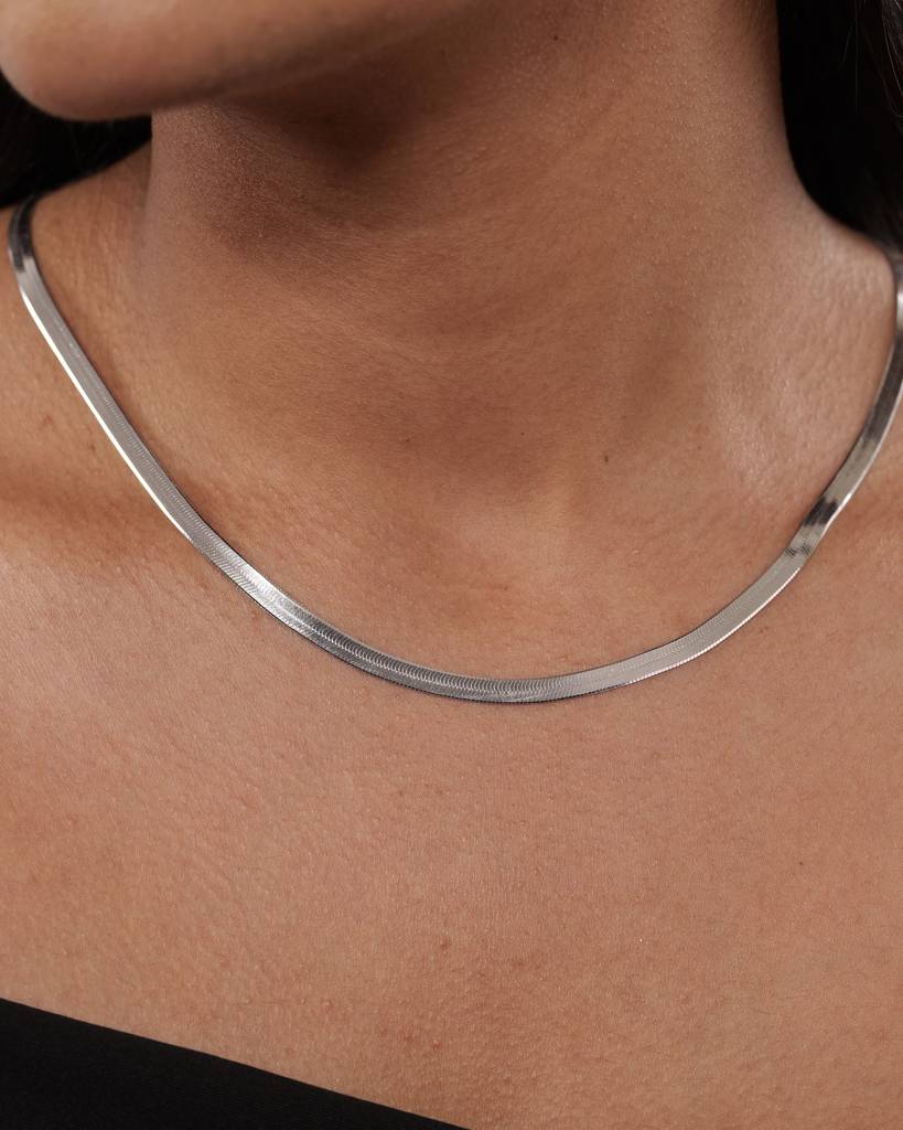 Silhouette Slim: 925 Sterling Silver Flat Herringbone Chain Necklace : TK-1501-N109-S00
