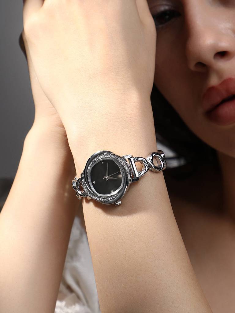 The Luraith-Gem Round Watch : HSWC1431