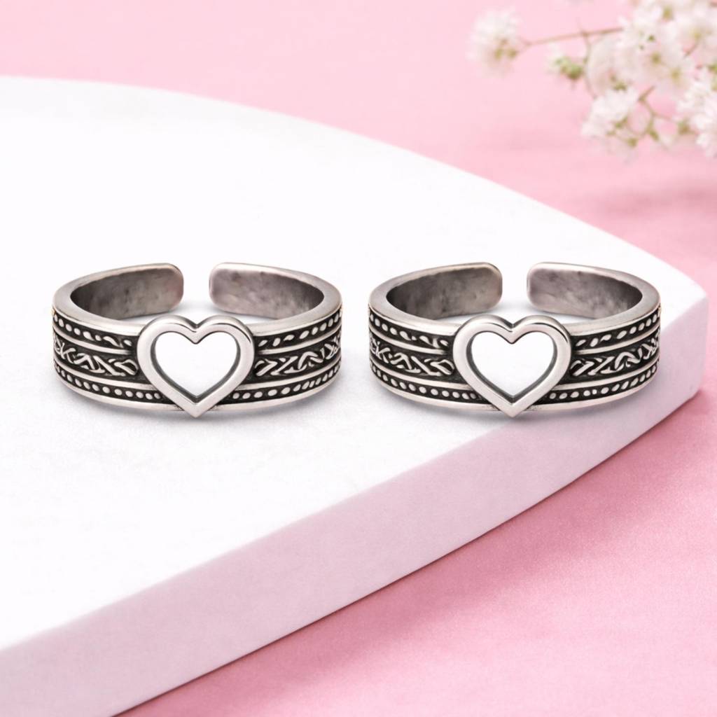 Heart Motif Adjustable Toe Ring - Sterling Silver Oxidized : Toe-0013