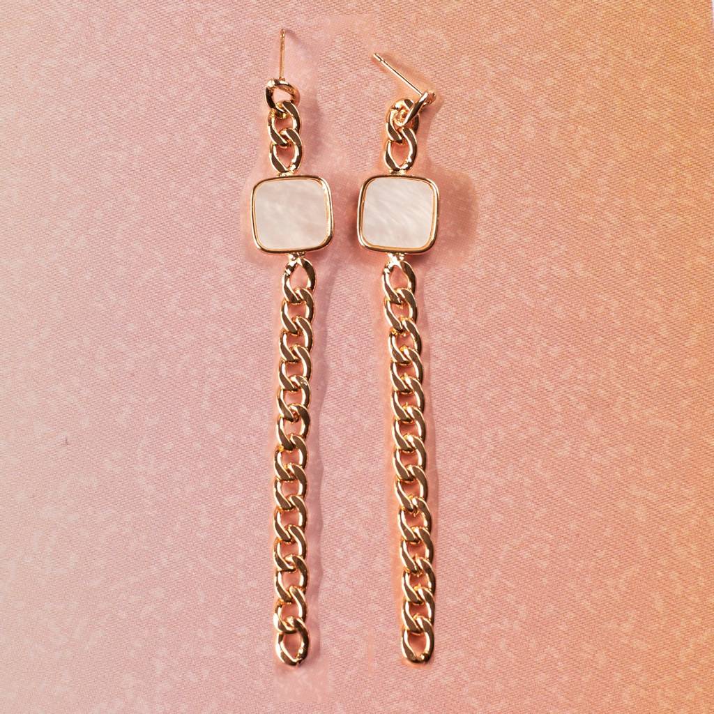 Mob Shoulder Gazer Gold Earrings : ES13683-G-WHT