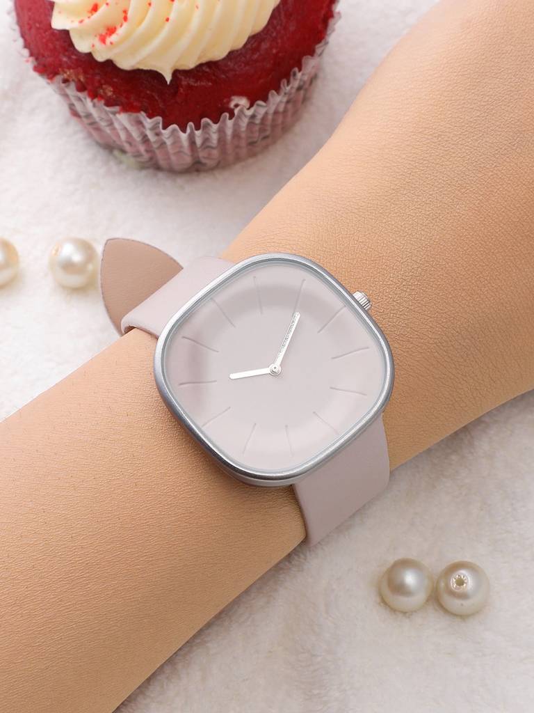 The Off-Duty Cushion Watch : HSWC1282