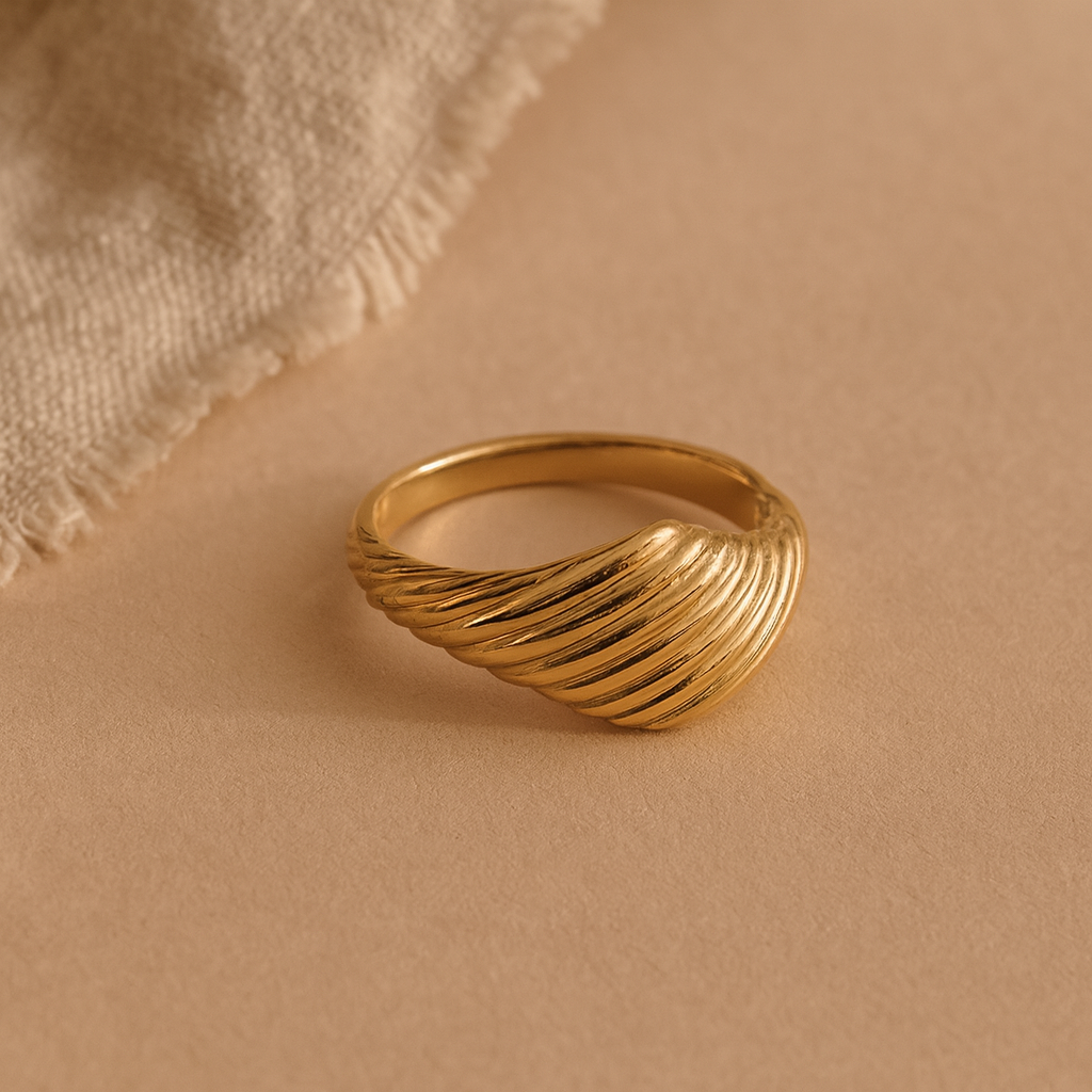Ripple Signet Ring : RIN_RIPPLSI_GV3_0585